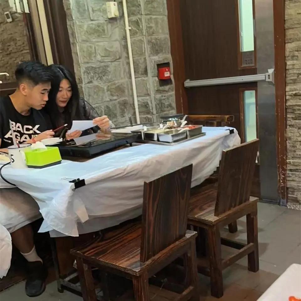 北京时间, div