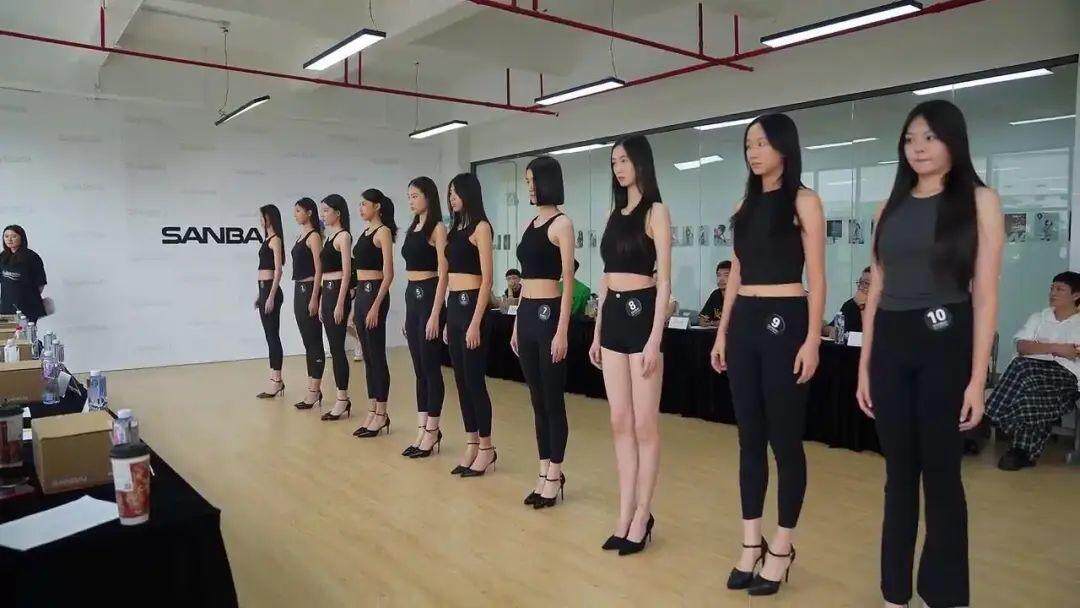 女模大赛湾